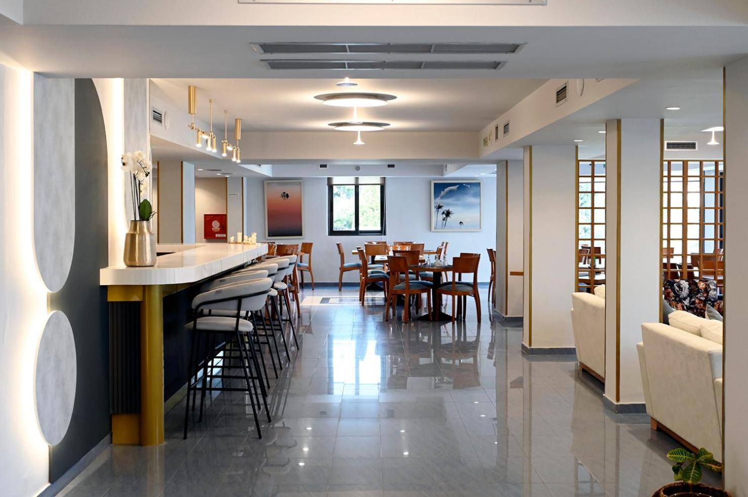 Apollon Hotel トロン エクステリア 写真