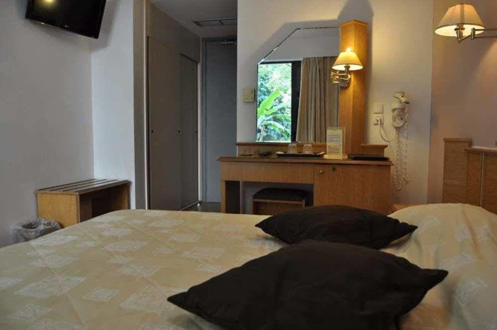 Apollon Hotel トロン エクステリア 写真